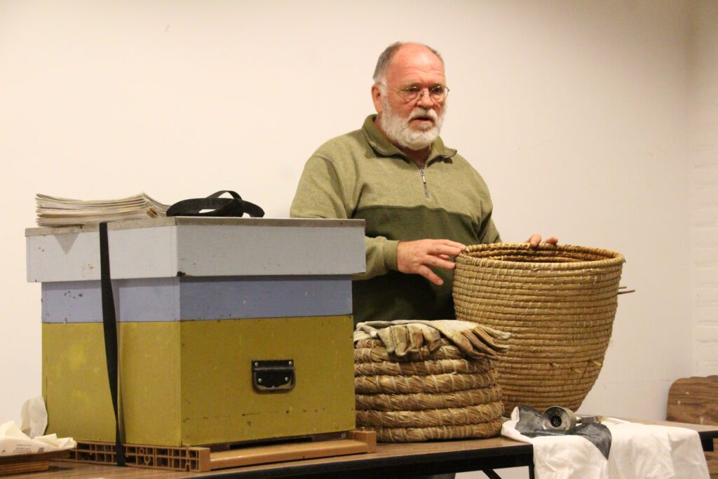 Buurmalsen Bijen uitleg bijenkorf presentatie